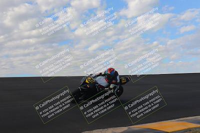 media/Sep-11-2022-SoCal Trackdays (Sun) [[81b7e951af]]/Bowl (820am)/